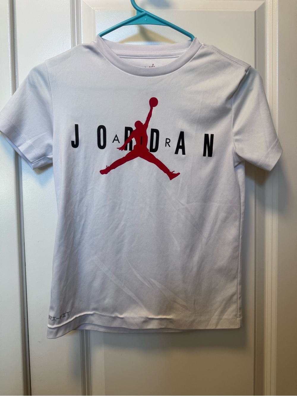 Jordan Kids' White Short-Sleeve dry-fit size 8-10